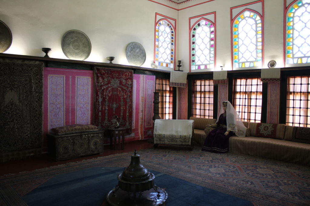 Гарем изнутри: интерьеры Ханского дворца в Бахчисарае